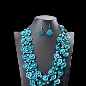 Bohemian ethnic style multilayer rice beads.